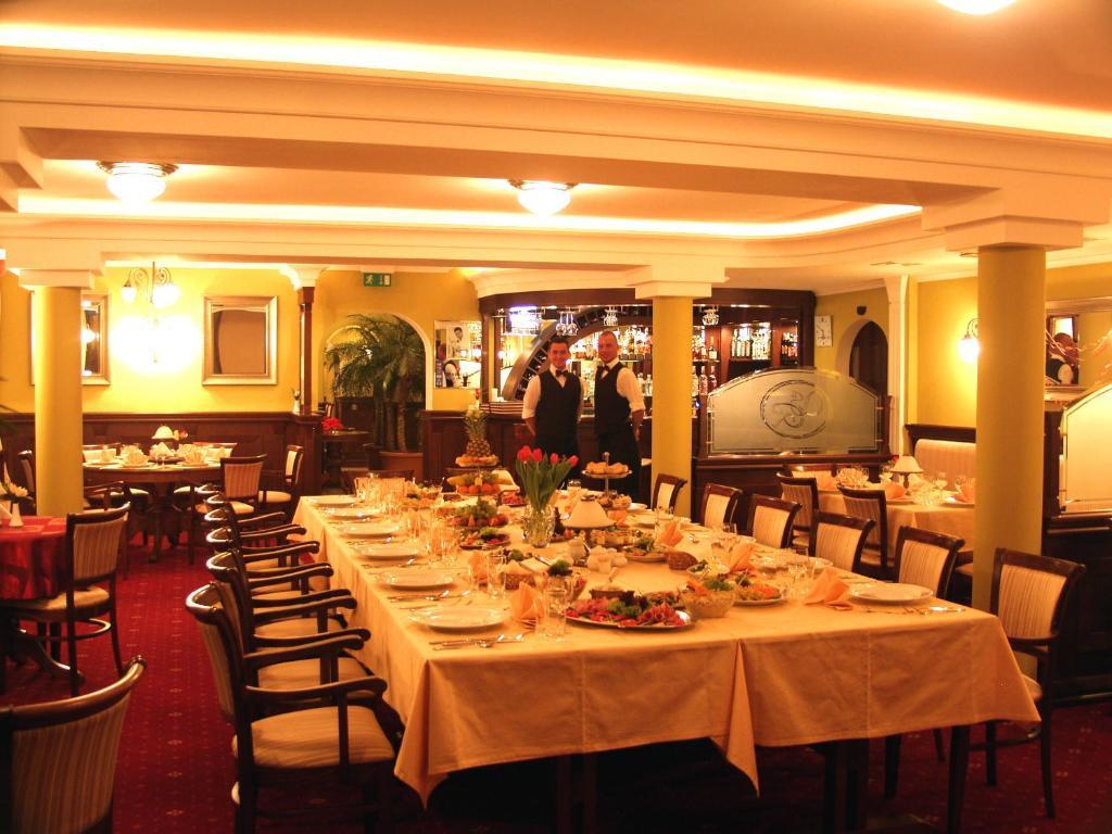 Hotel San Remo Zgierz Eksteriør billede