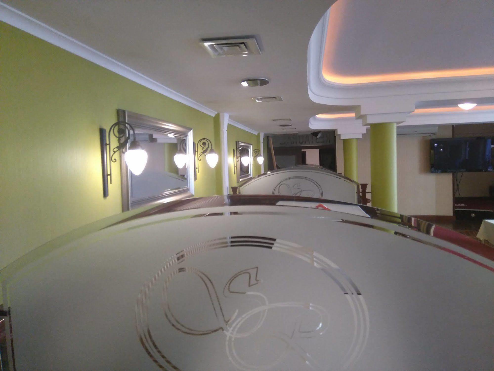 Hotel San Remo Zgierz Eksteriør billede